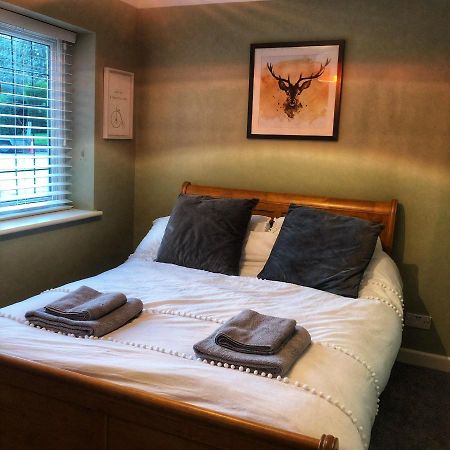 The Rose Cottage Wisborough Green ภายนอก รูปภาพ
